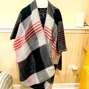 Oversized poncho - NEW COND🌹🌹🌹